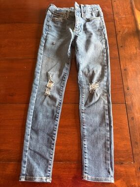 Old Navy Light Blue Skinny Distressed Jeans